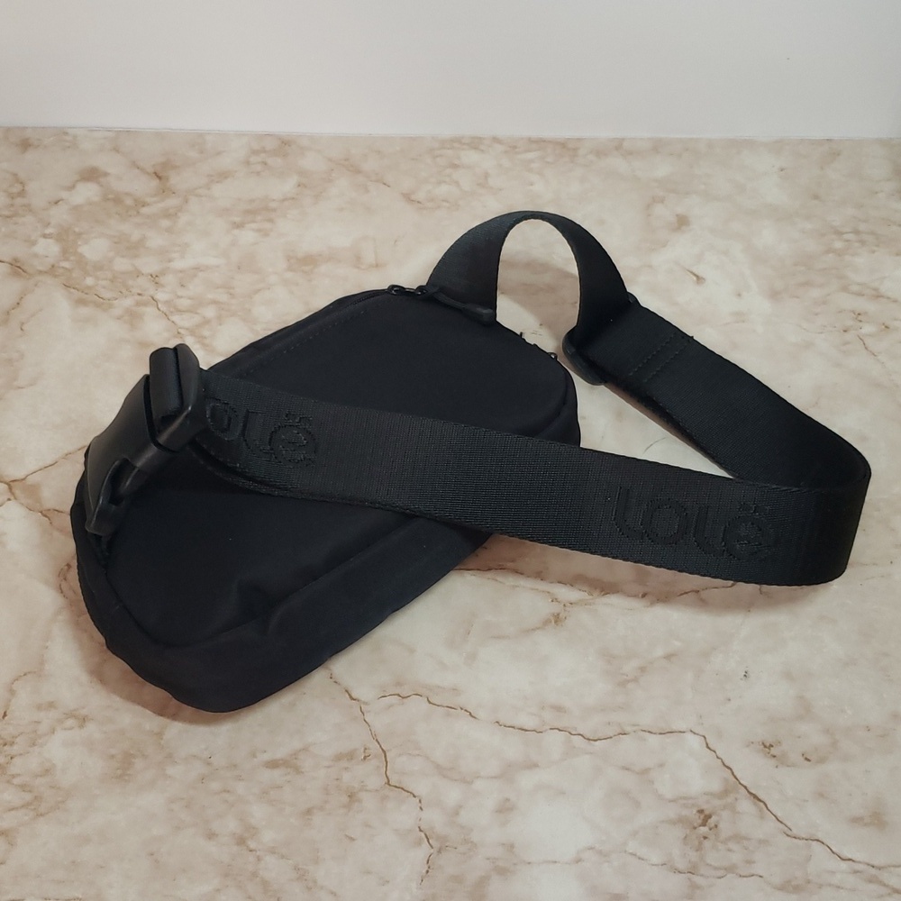 Lole Black Travel Pouch - Picture 2 of 5